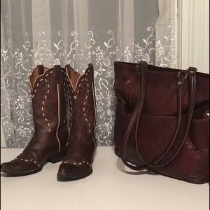 Ariat Cowgirl Boots 7.5  EUC Brown  Cream Leather